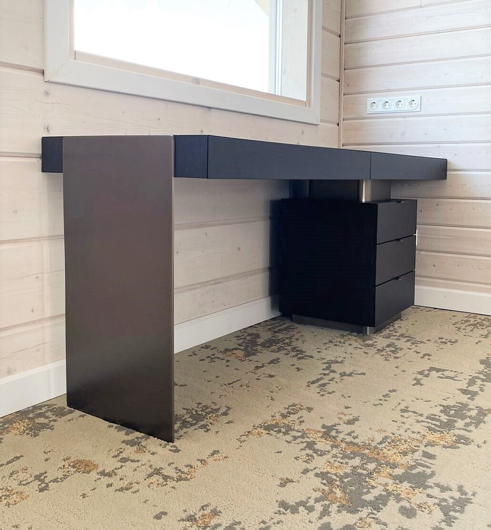 Стол письменный Carson M