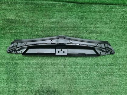 Кожух замка капота BMW 3er G20 (2018-2022)