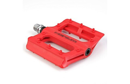 Педали Xenium P-12 пром. подш. шипы пластик 324гр Red-orange