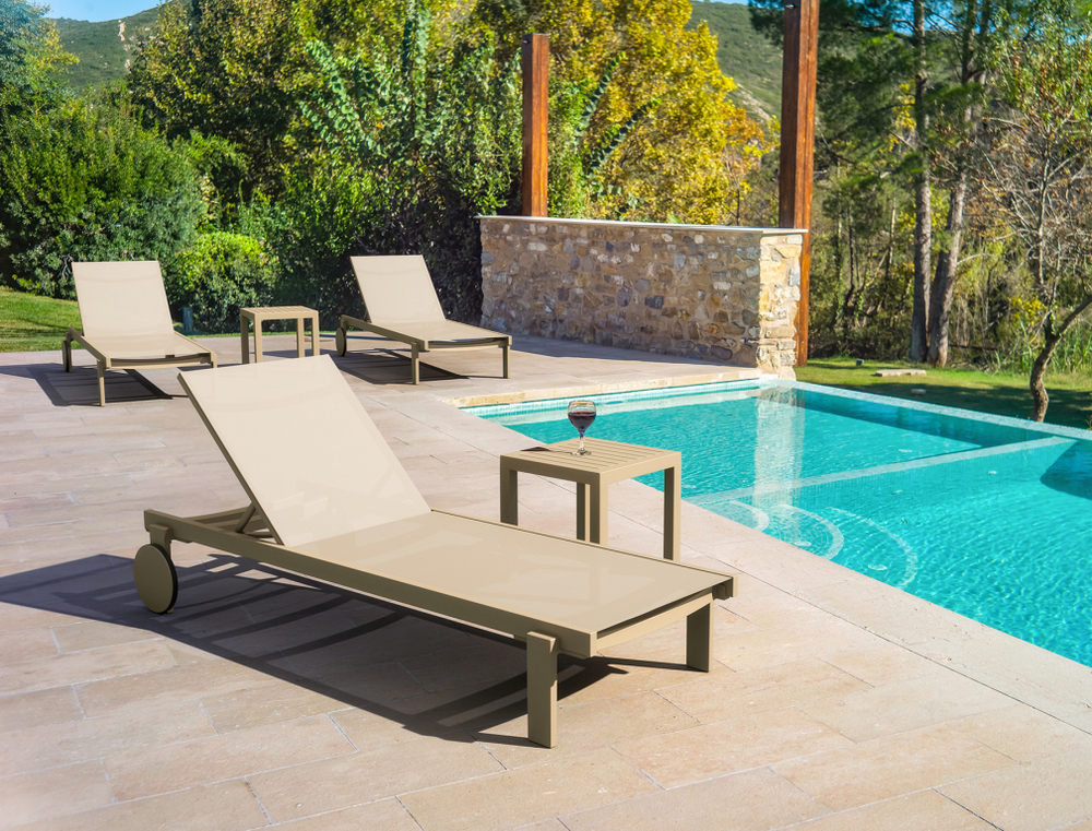 Шезлонг-лежак металлический Siesta Contract Casablanca, бежевый