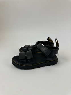 Сандалии Dr. Martens