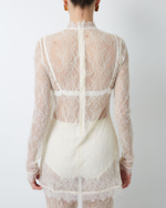 Топ из тонкого кружева молочный