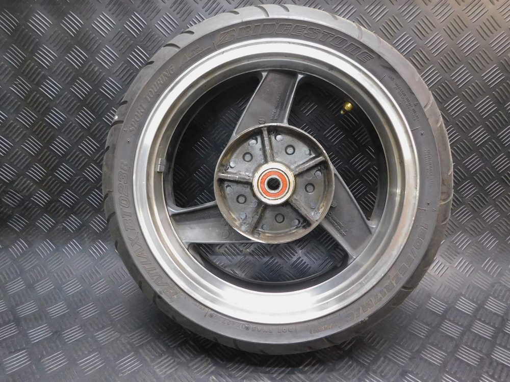 Колесо заднее Kawasaki ZZR1100 99