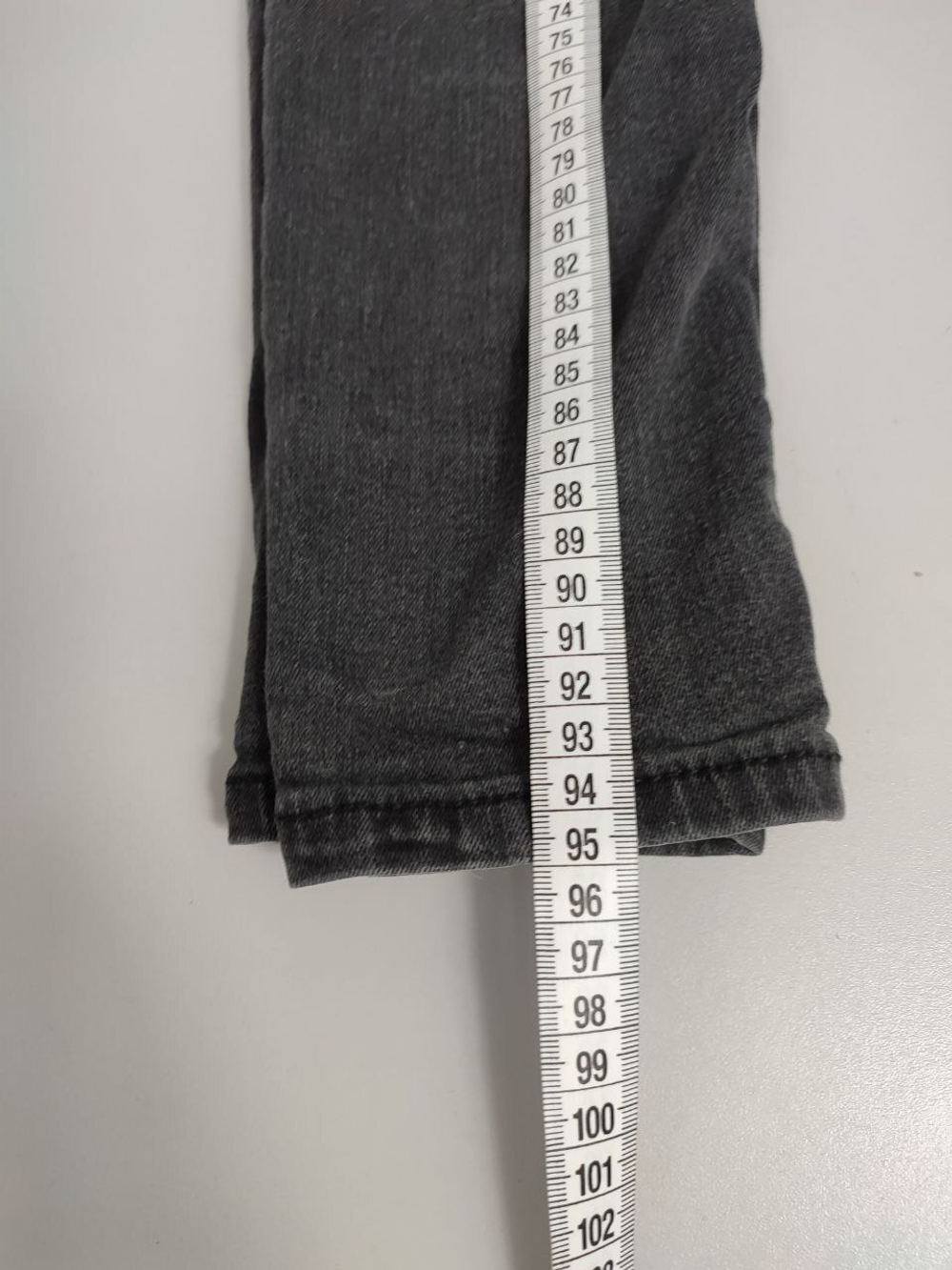 Джинсы Kiabi темно-серые 42 размер