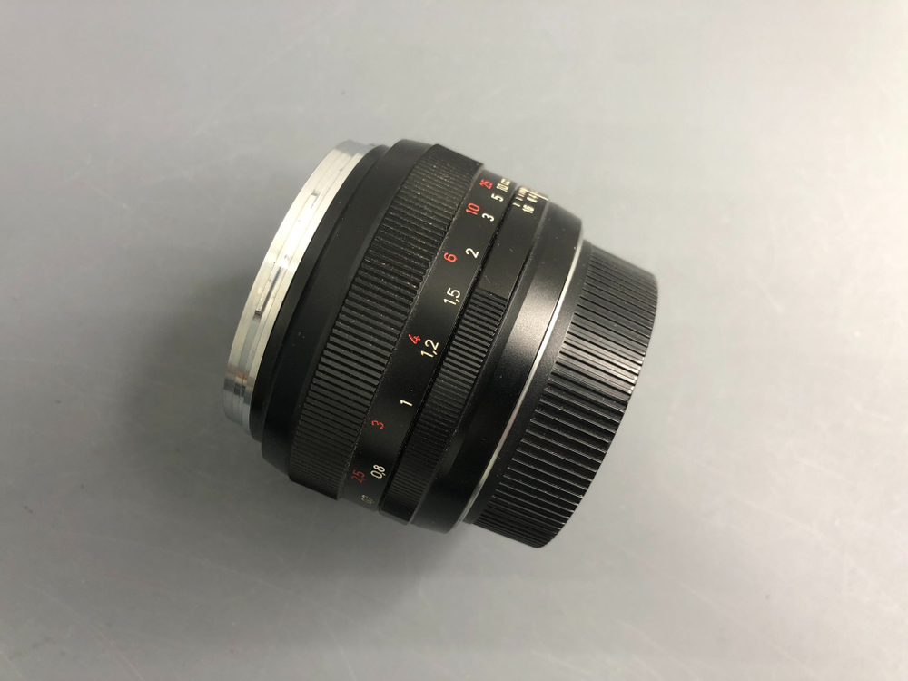 Carl Zeiss Planar T* 50mm 1.4 ZE