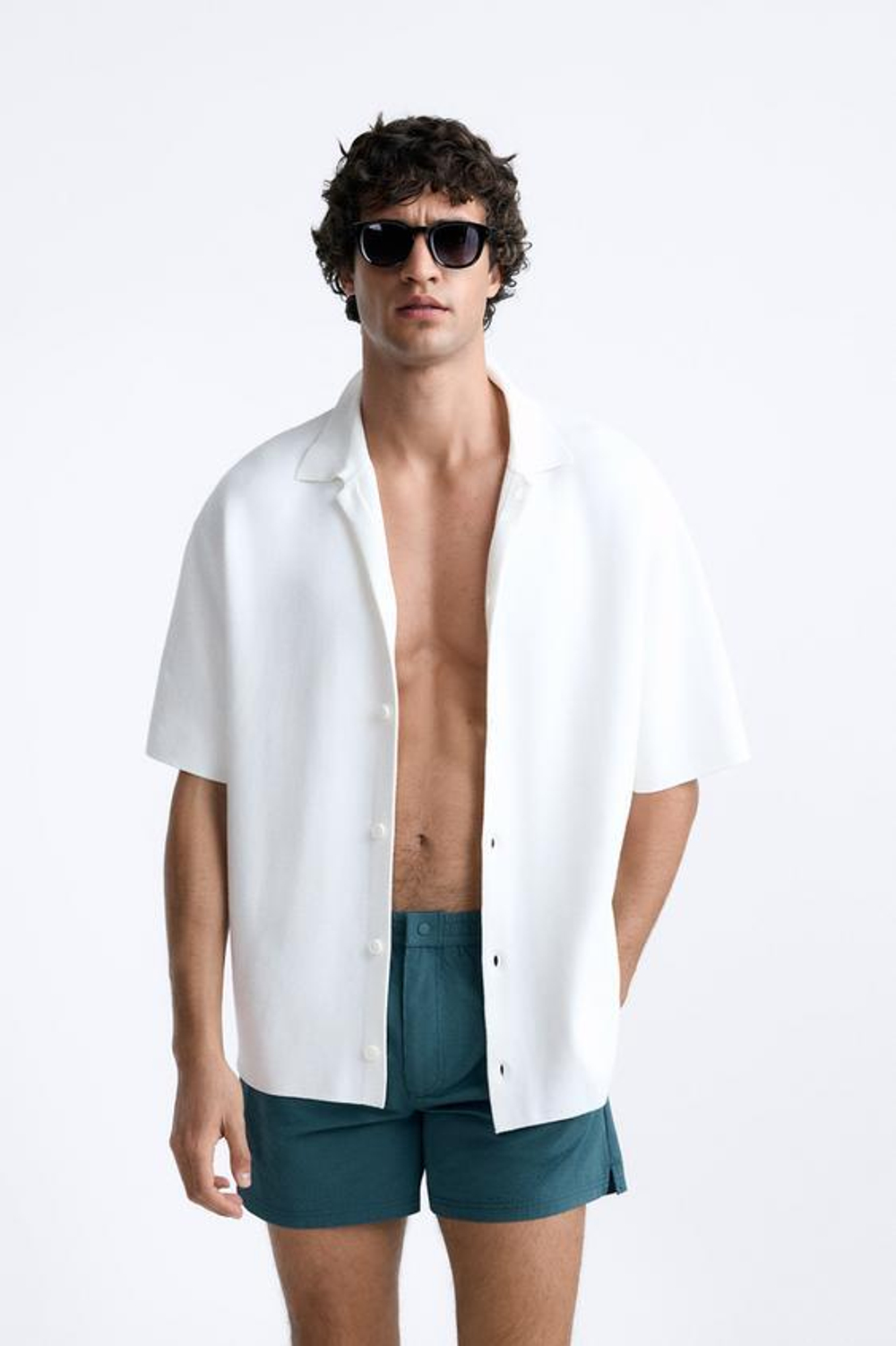 ZARA ПЛАВКИ КЛАССИЧЕСКОГО КРОЯ ИЗ РЕЛЬЕФНОЙ ТКАНИ, СИНЕ-ЗЕЛЕНЫЙ