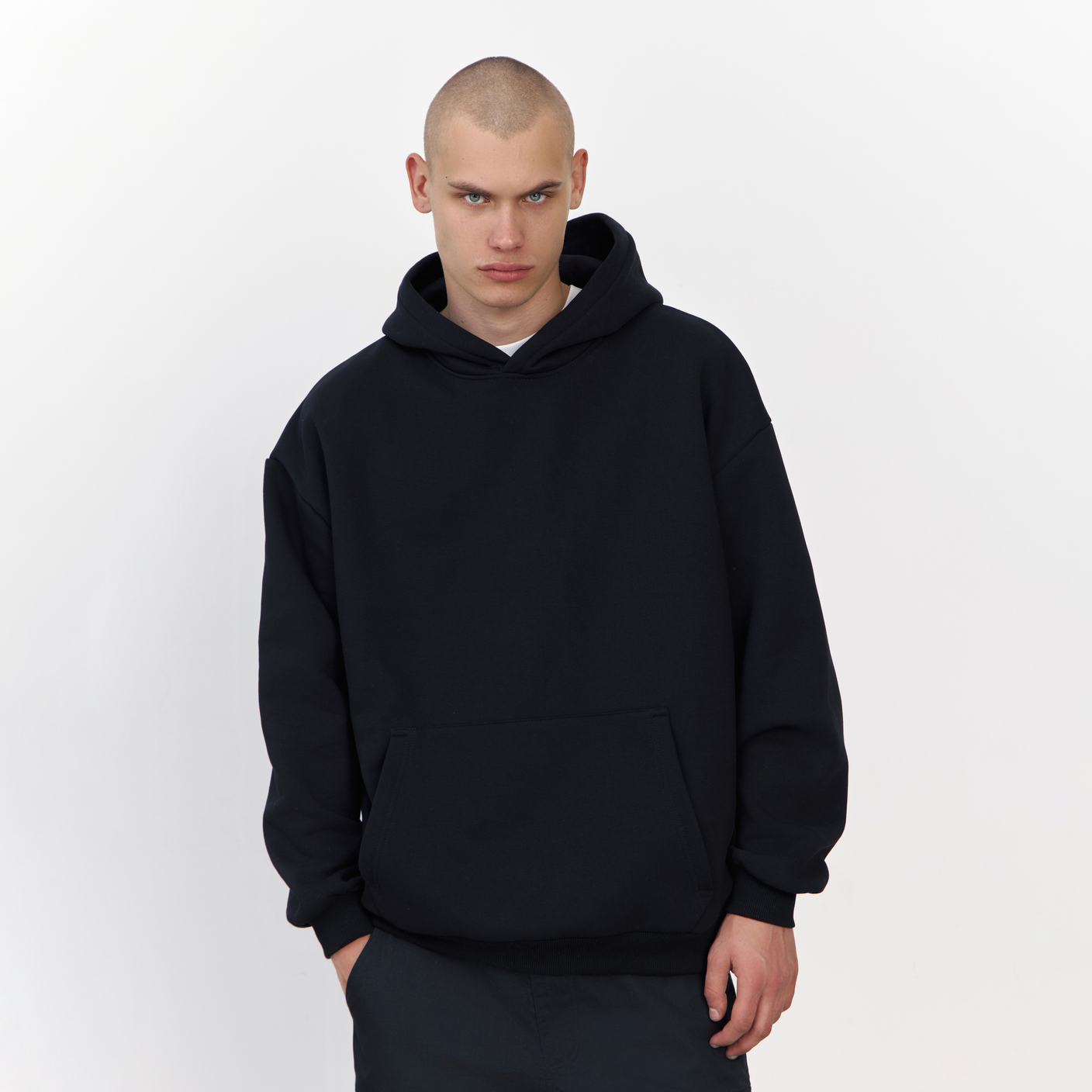 Худи — лучший выбор для корпоративного мерча, который действительно работает