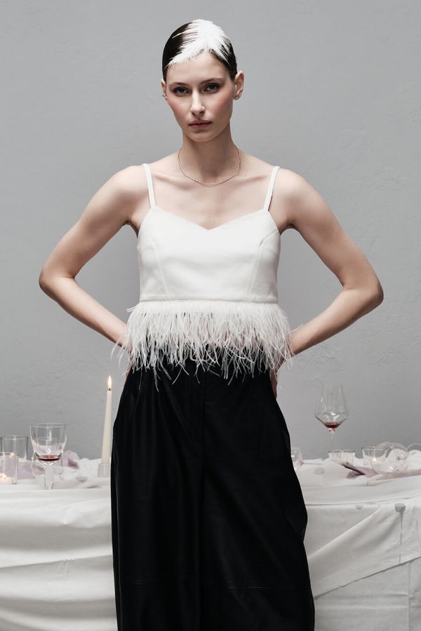 Топ с перьями