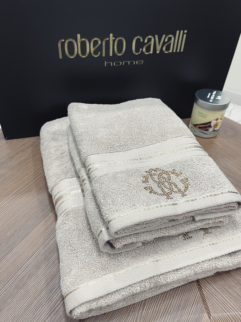 Набор из трех хлопковых полотенец со стразами Roberto Cavalli