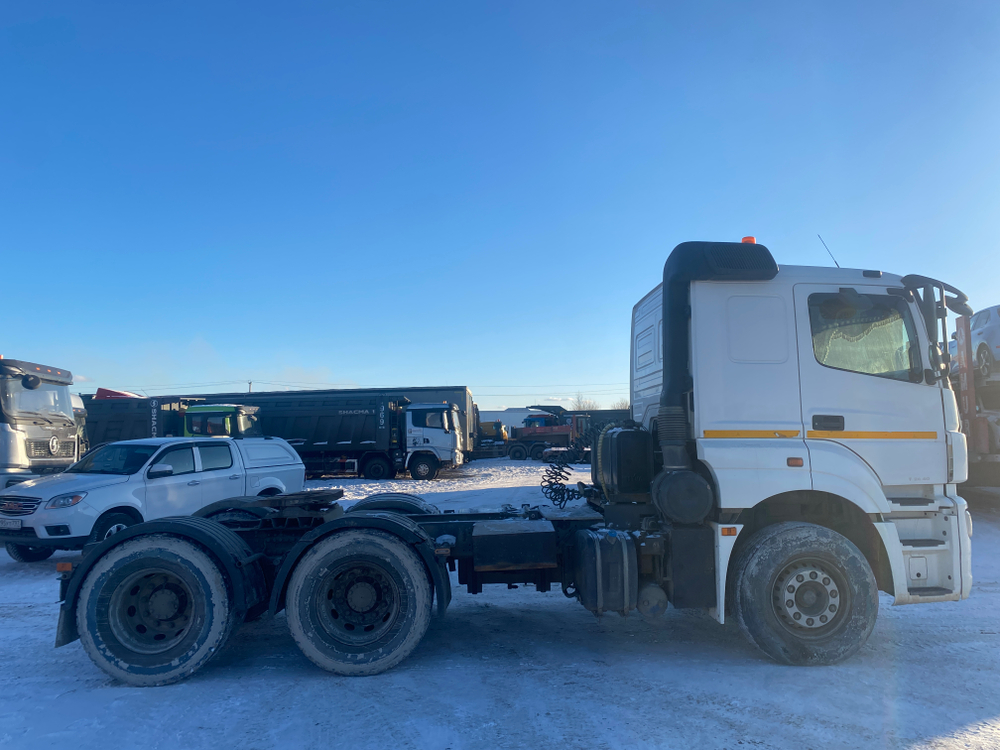 КамАЗ 65206 6x4 Седельный тягач 65206-005-87(S5) (Дизельный, 12,0 л, 401 л.с., МТ)