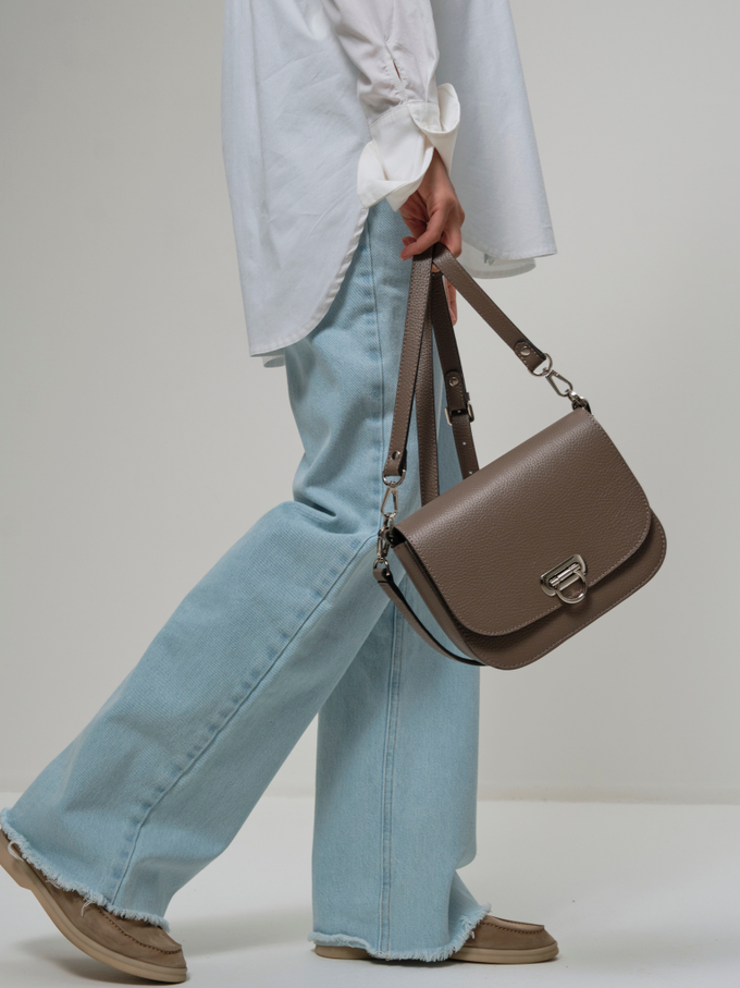 Сумка кожаная кросс-боди тауп