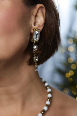 Серьги пусеты длинная дорожка из разных кристаллов, оттенок золото антик