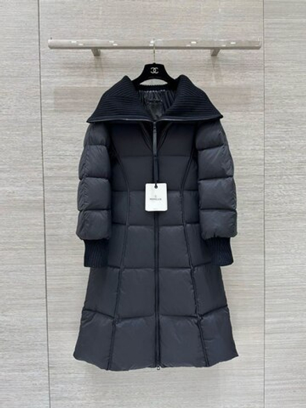 Пуховик Moncler
