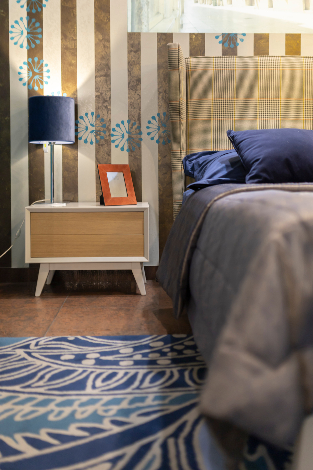 SIXTY-NINE Тумба прикров. 2 ящ. (65*52) MATE/LUMBER