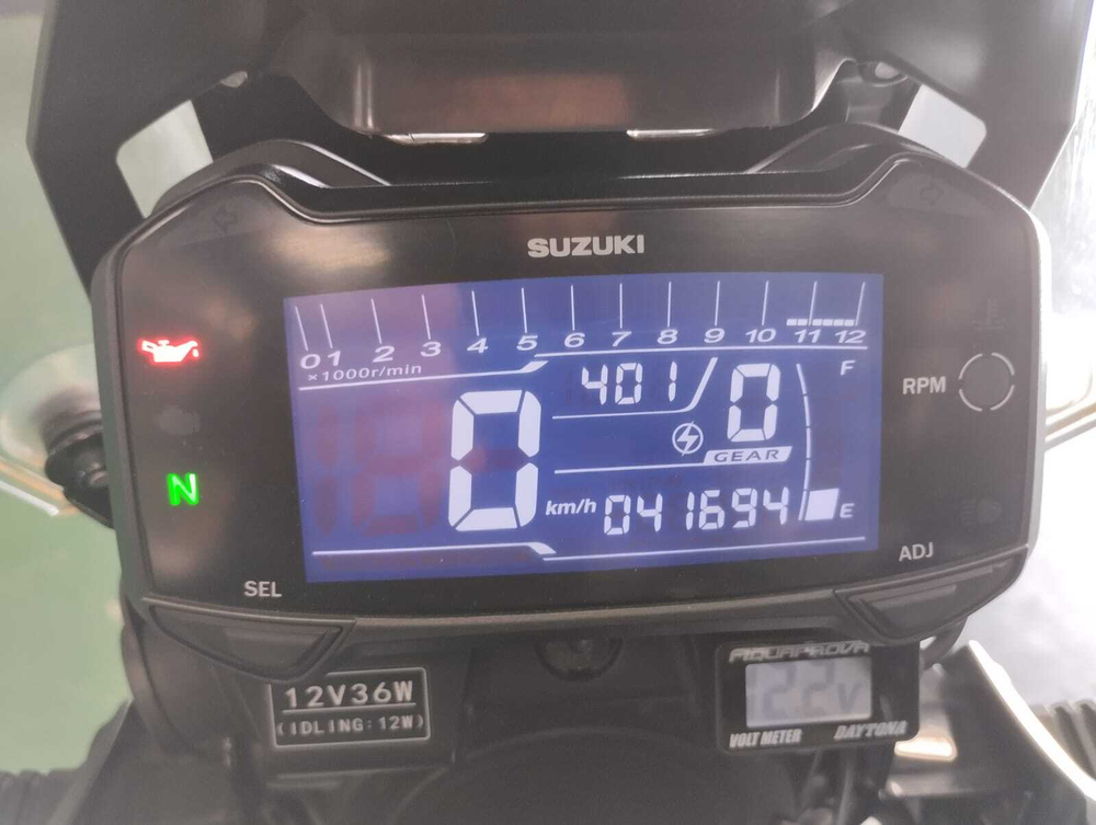 Suzuki V-Strom DL250 044339