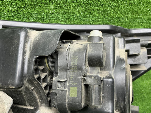 Битая Фара правая Nissan Qashqai J11 13-19 галоген