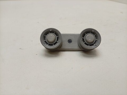 DIS5831 ктп4 Ролик боковых стенок посудомоечной машины Beko Kuppersberg Hansa 1752600400 б/у