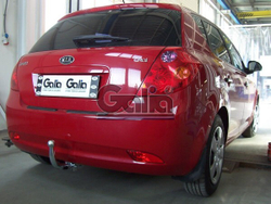 Фаркоп оцинкованный Galia K029C для Hyundai i30 хетчбек FD 2007-2010, Kia Ceed хетчбек 2006-2012(паспорт и сертификат в комплекте)(без электрики)