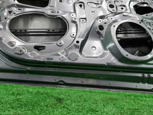Дверь передняя левая Lexus ES 7 (2018-н.в.)