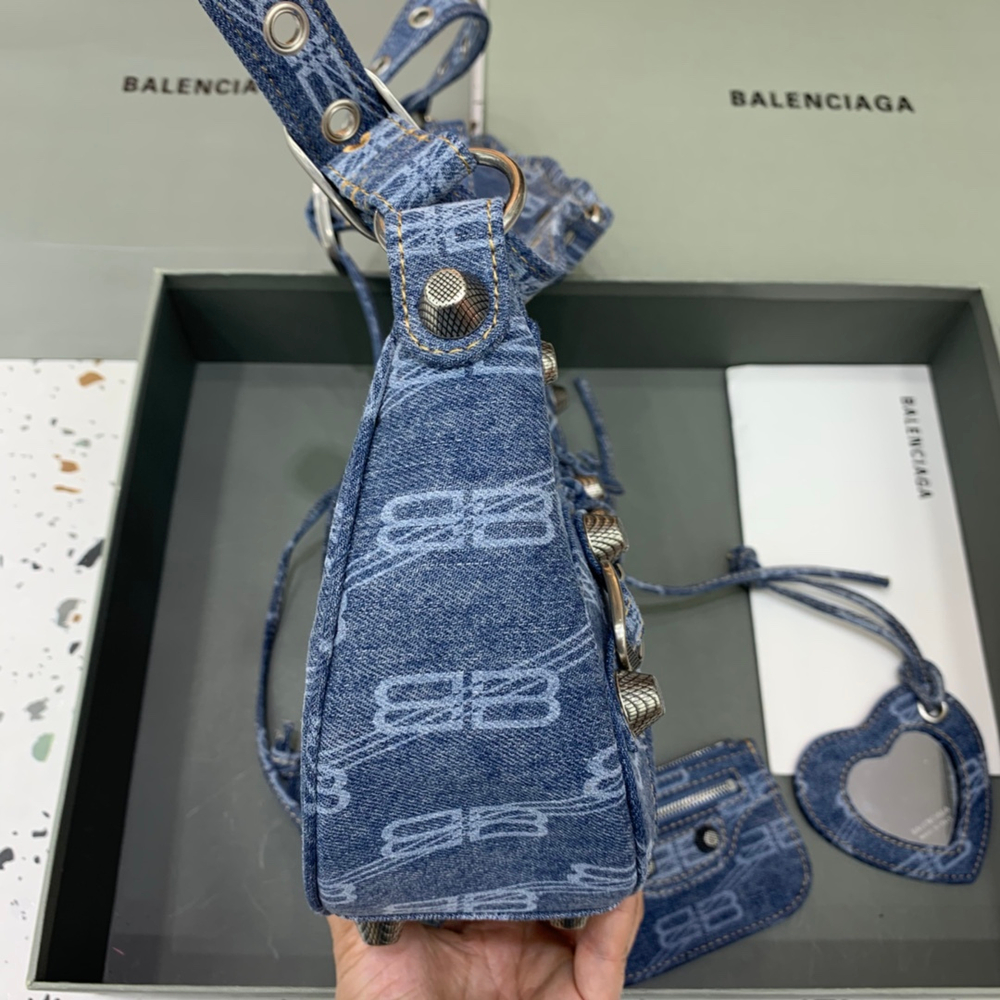 Balenciaga Le Cagole 33 cm