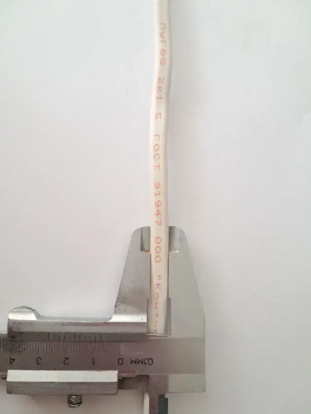 Удлинитель электрический "Доктор Ап" 1 розетка, 5 метров, ПуГВВ 2x1.5 мм, белый 3.6 кВт, 16А, серия "Мощный"