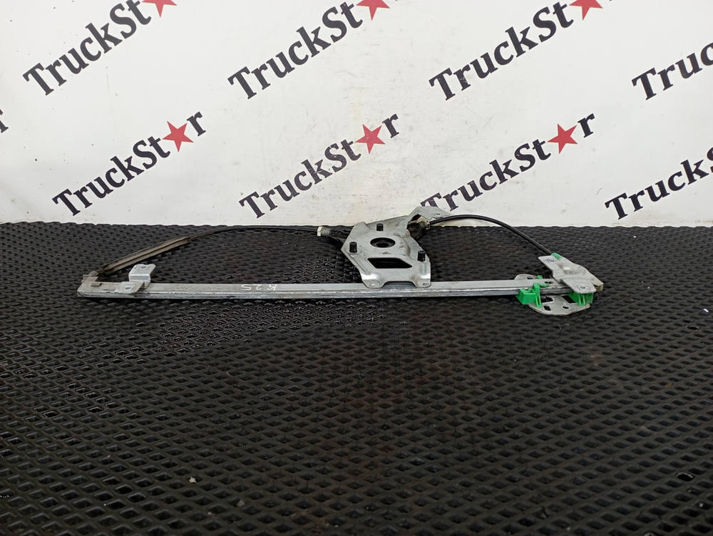 Стеклоподъемник левый 2018г.