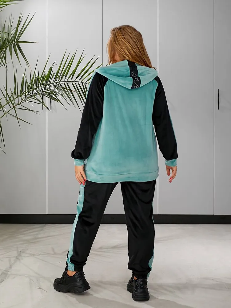 Костюм со стразами УК-321-1 Fabrika