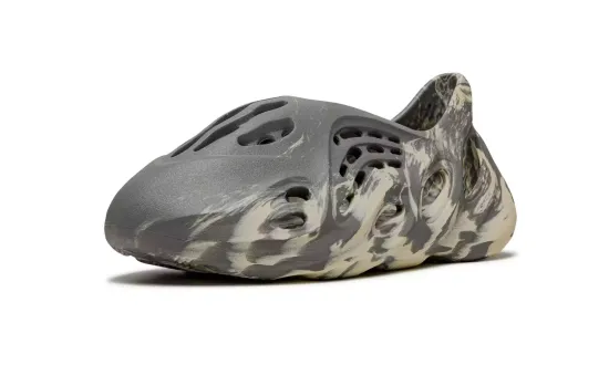 Тапки Adidas Yeezy Foam Runner MX Moon Grey