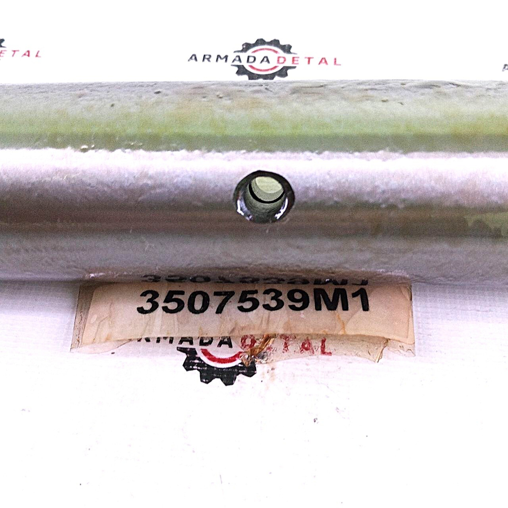 Палец крепления челюсти к ковшу | 3507539M1 | Аналог