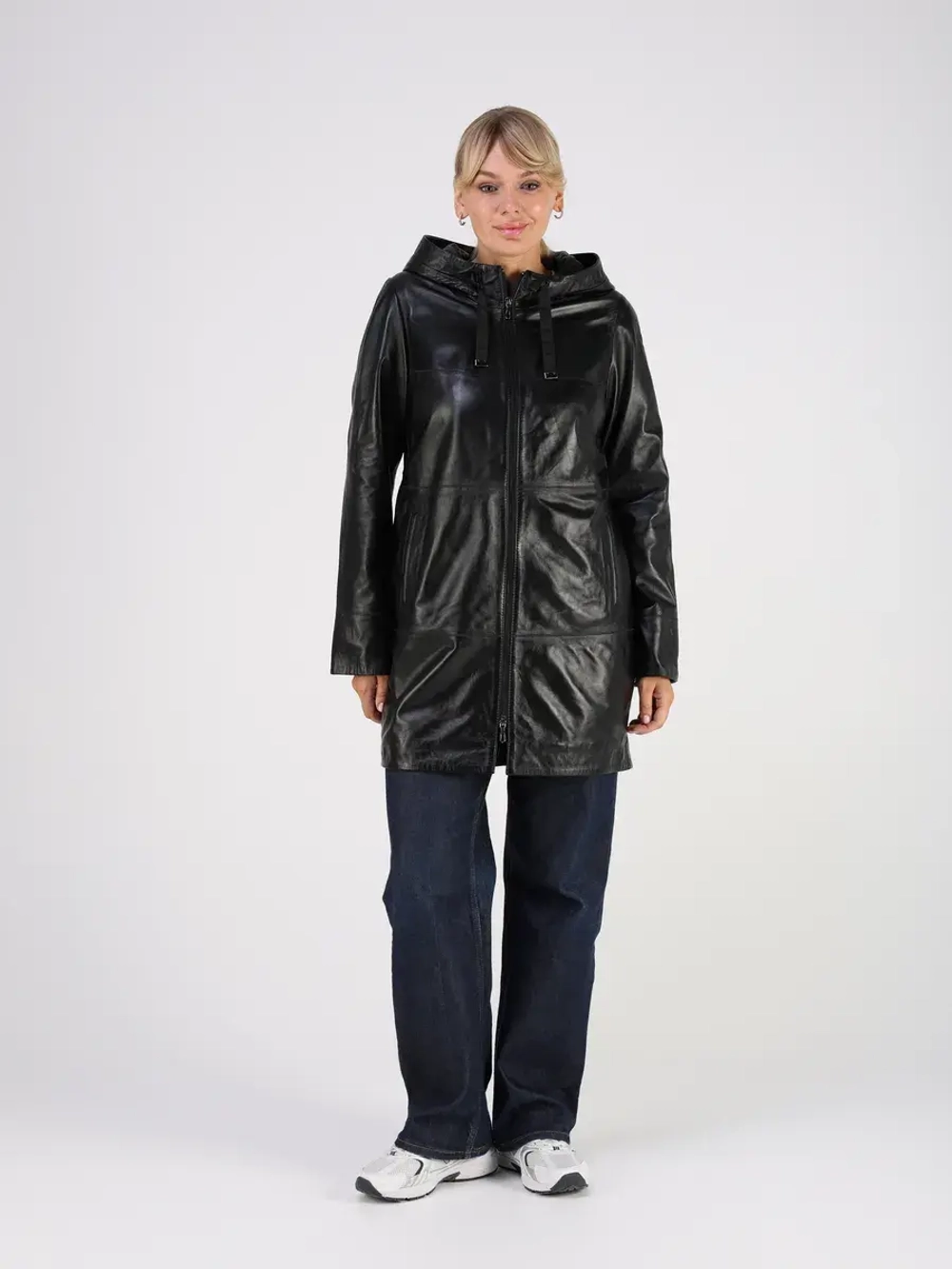 Кожаная куртка демисезонная с капюшоном длинная