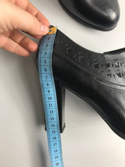 Туфли на устойчивом каблуке 39 размер