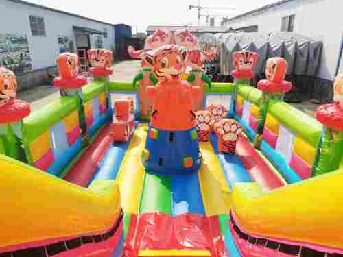 Коммерческий надувной батут «Тигриная страна 2», 10*5*5 м.