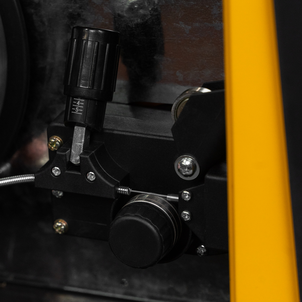 Порошковая проволока Е71TGS, диам. 1 мм, 4,5 кг, диам. катушки D200 Denzel