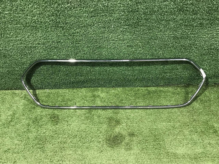 Молдинг решетки радиатора Ford Tourneo Custom (2017-н.в.)