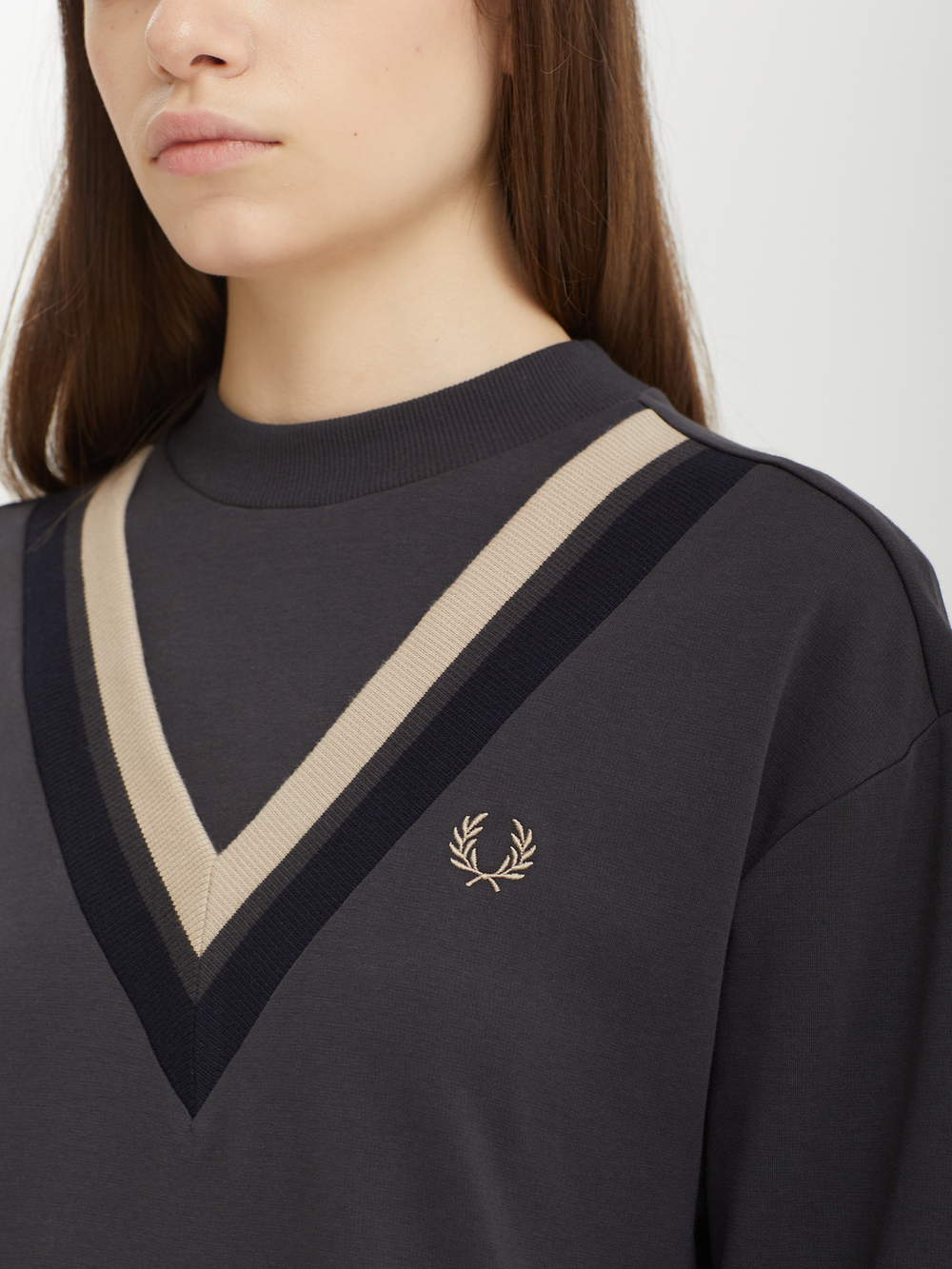 Платье V-insert Tipped