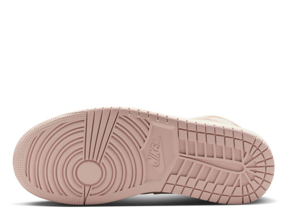 Баскетбольные кроссовки  Air Jordan 1 Mid SE Bezowe