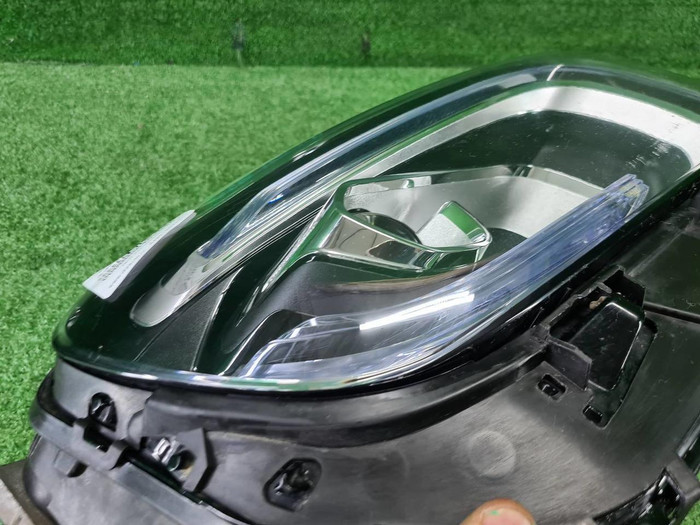 Фара правая Mercedes GLB X247 (2019-2023) LED