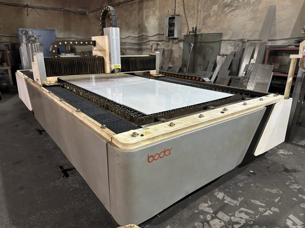 Установка лазерной резки Bodor А3 2000W MAX (Б/У)