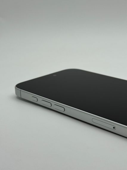 iPhone 16 Plus 128Gb White