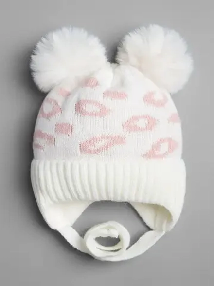 Шапка для девочки зимняя с помпонами на завязках
