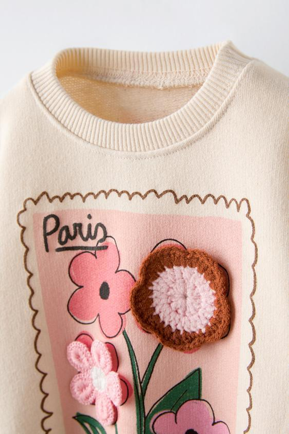 ZARA ТОЛСТОВКА С ПРИНТОМ И ЦВЕТОЧНЫМИ ДЕТАЛЯМИ, БЕЖЕВЫЙ