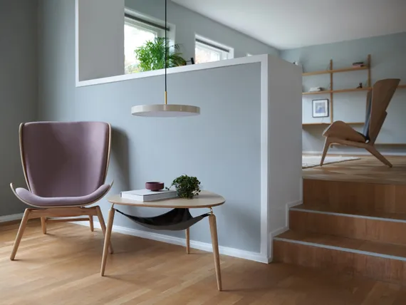 Кресло Umage The Reader, дуб с синей обивкой