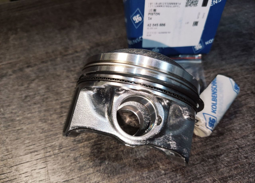 Поршень в сборе 1.8T 23мм палец STD