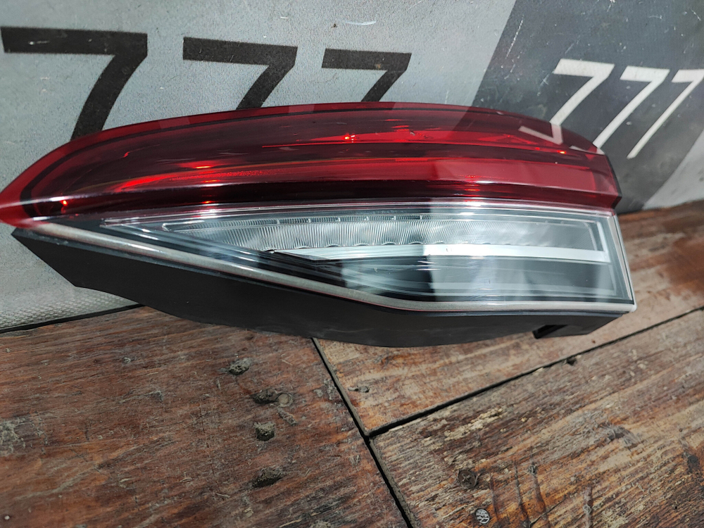 Фонарь задний правый Skoda Octavia 4 (A8) 19-нв Б/У Оригинал 5E6945308