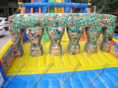 Коммерческая надувная полоса препятствий "В поисках приключений"