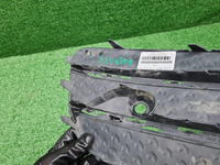 Решетка бампера правая Mercedes V w447 (14-нв) AMG