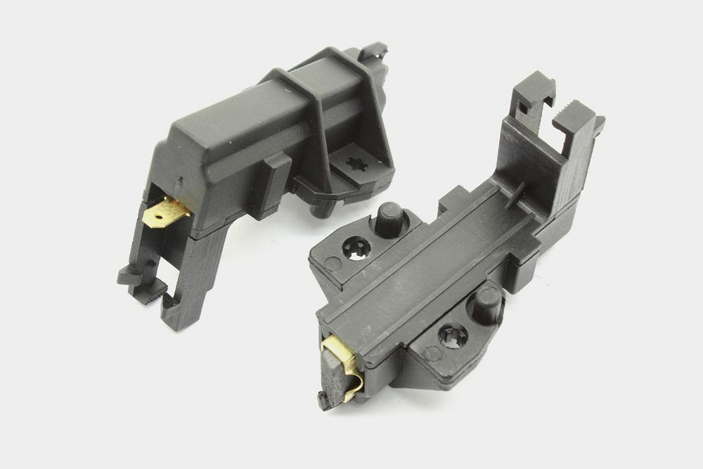 Щетки двигателя СМА 5x13.5x32 в корпусе, 481931088529, 151614, 196549 WHIRLPOOL в корпусе (комплект 2шт) CAR001UN (IG15502) G131A