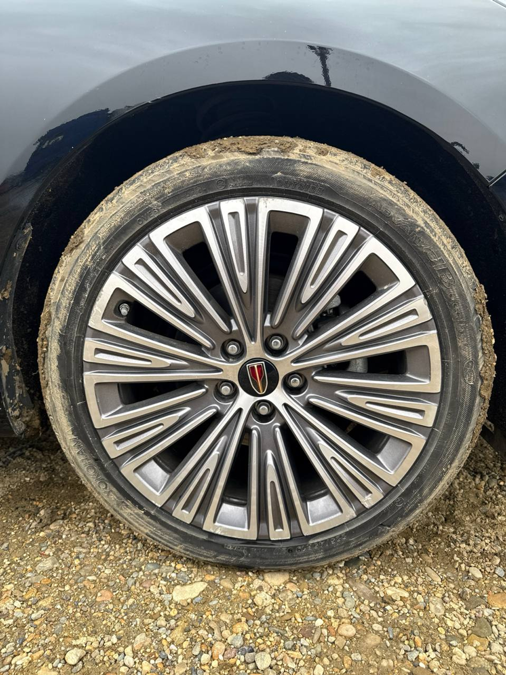 HONGQI H5 1.8T Flagship