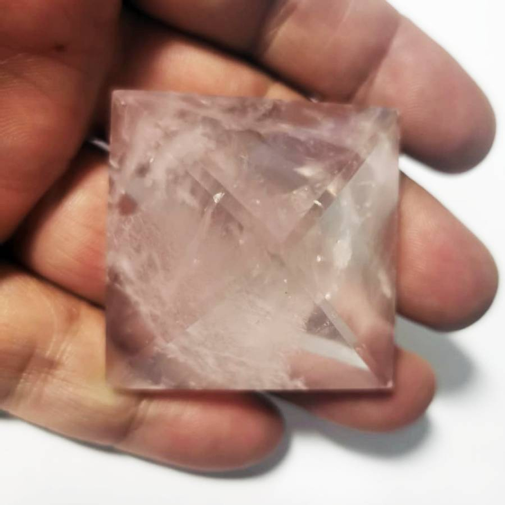 Пирамида розовый кварц асс.