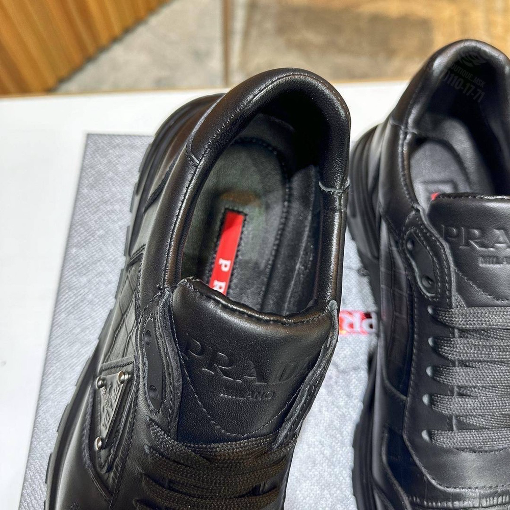 Кроссовки Prada